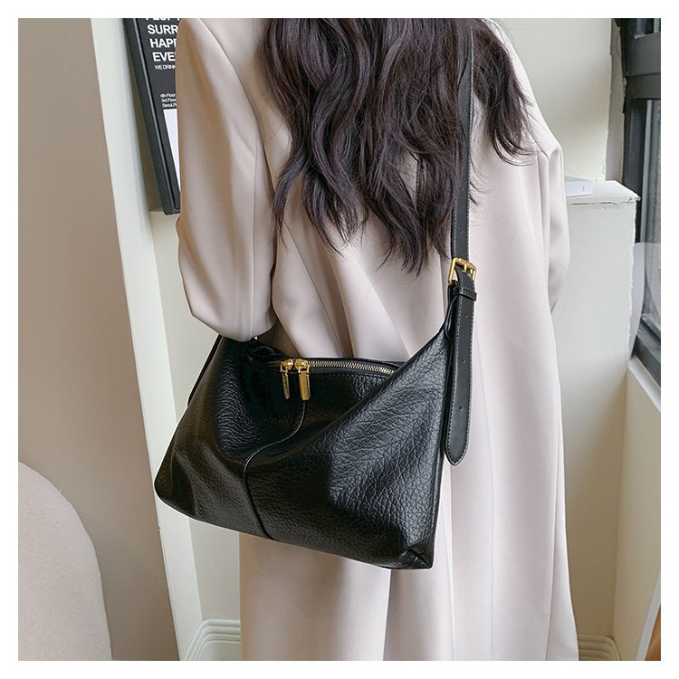 Polyester Zipper Spliced Single-Shoulder Crossbody Underarm Bag - Image 3