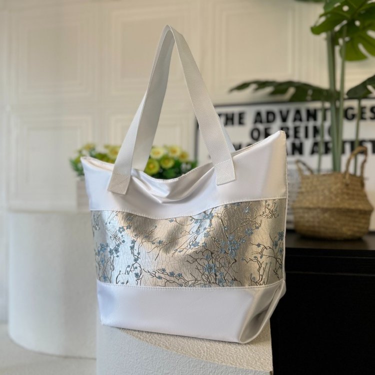 2024 Summer Women's Tote Bag Single Shoulder Handbag with Zipper and Stitching - Image 2