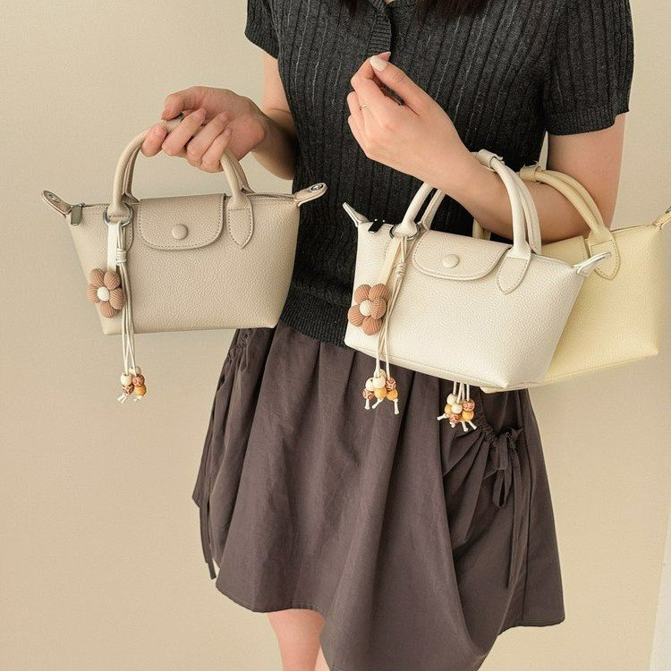 Women's American Retro Shoulder Bag with Magnetic Closure - Image 2