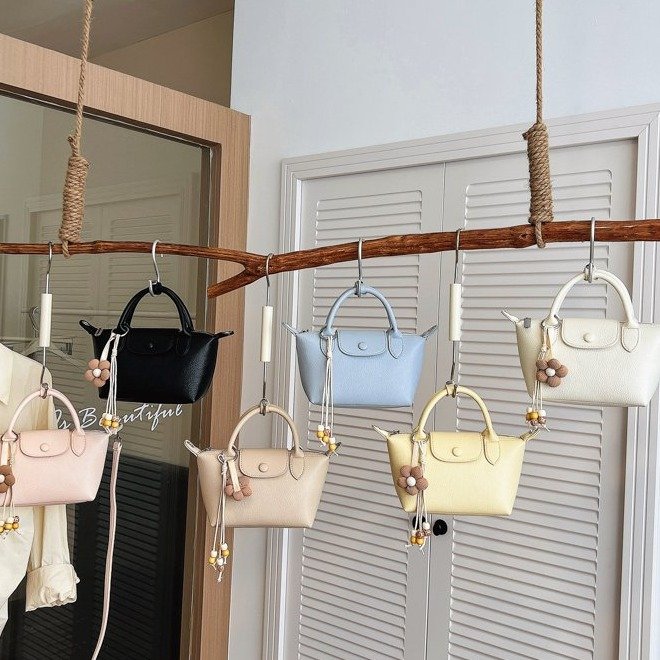 Women's American Retro Shoulder Bag with Magnetic Closure