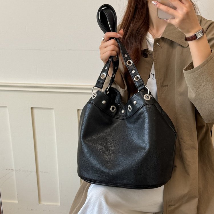 Women's Bucket Bag with Magnetic Closure - One Size - White,Black - Image 4